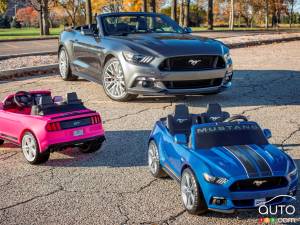 2016 Christmas gift idea: Power Wheels Smart Drive Ford Mustang